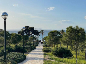 Kavouri Retreat, Only pines hide the sea